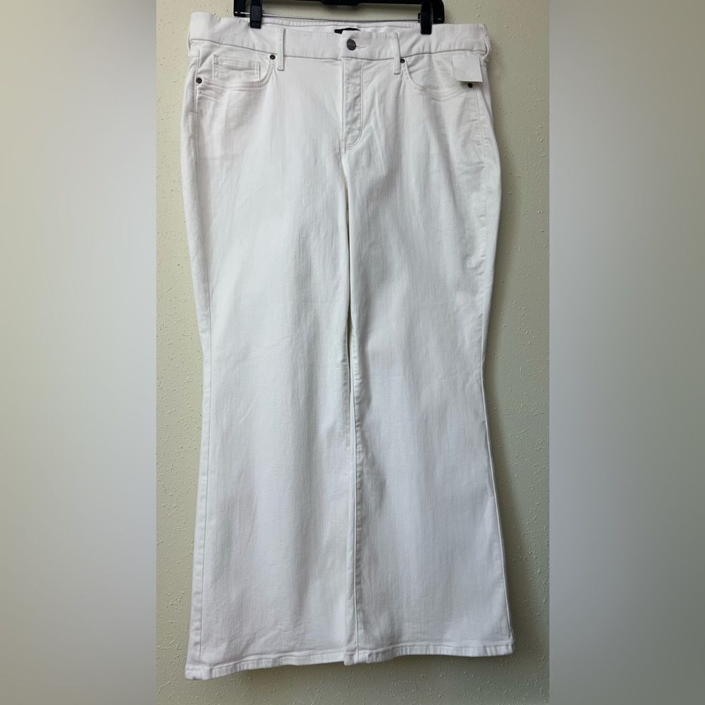 New NYDJ Lift Tuck® Technology White Flare Jeans Size 1X